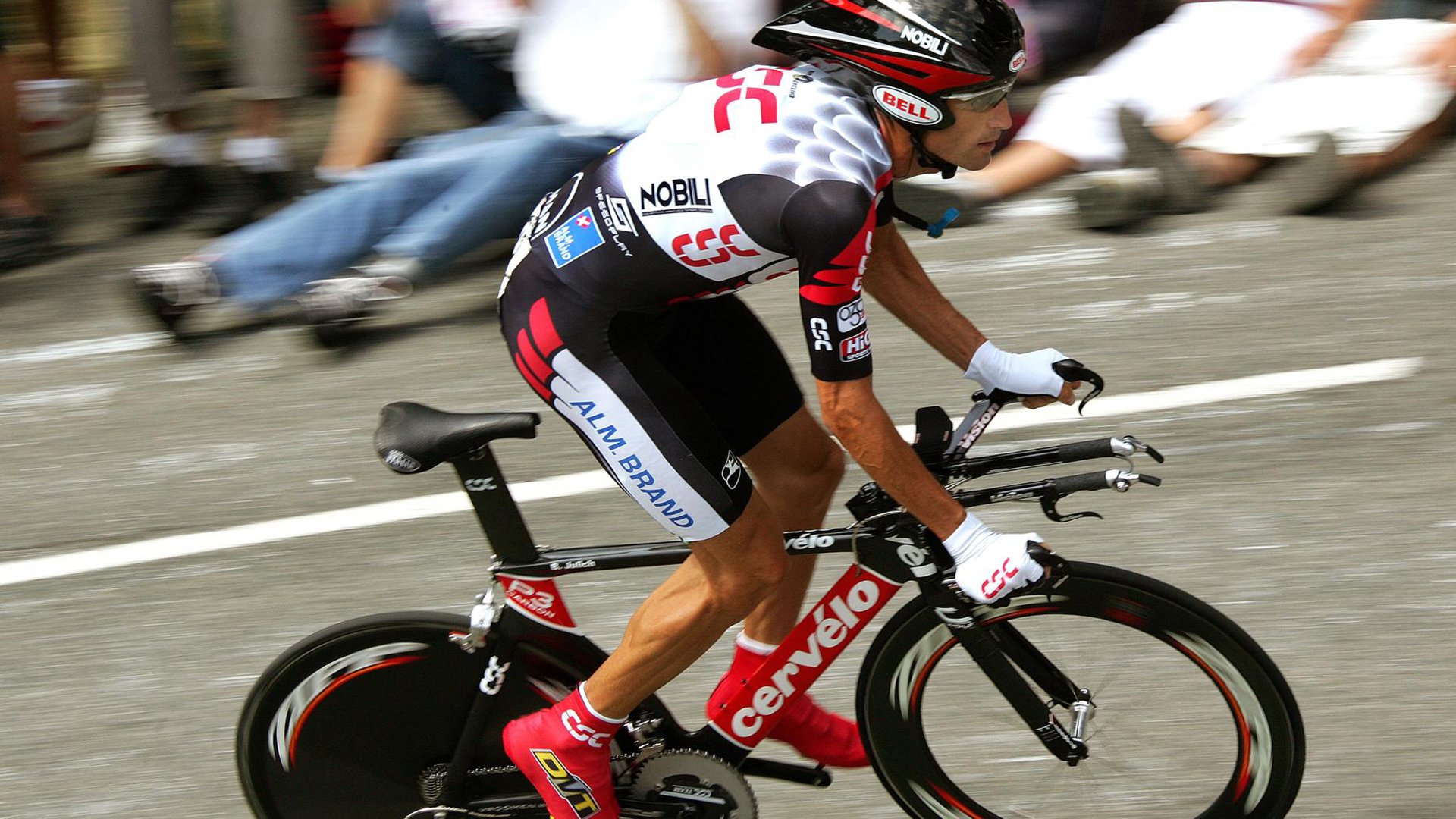 表现优异引爆全场！，JackeyLove意外战胜曼联观众掌声雷动