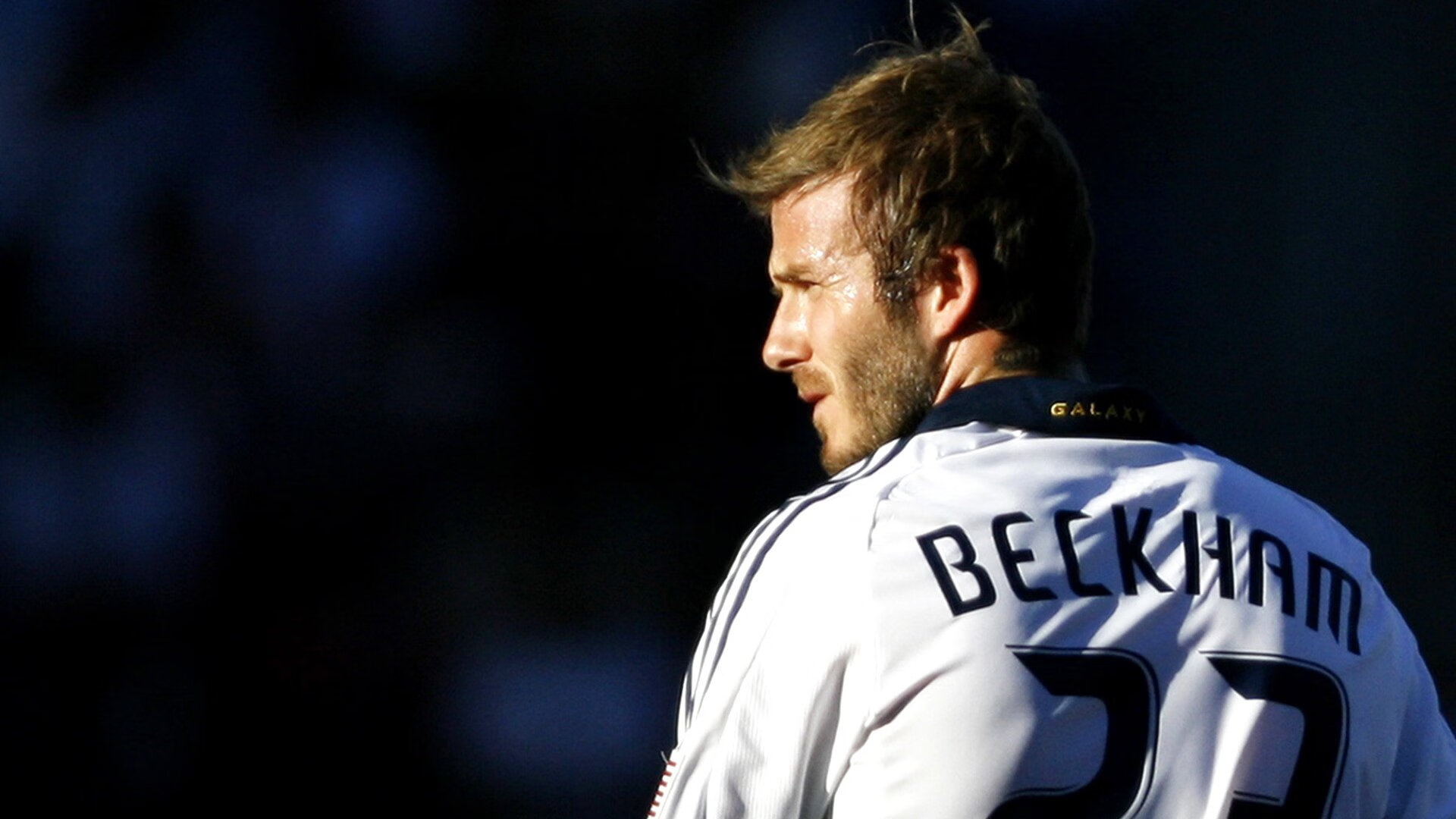 -足球赛场焦点！德国队对阵法国队，战况跌宕起伏，悬念直到终场